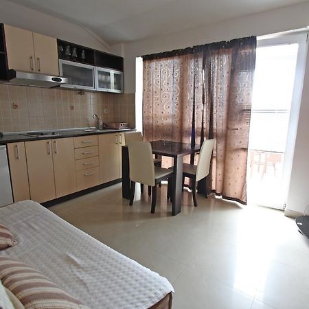 Apartmani Irena Петровац Экстерьер фото
