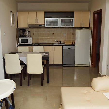 Apartmani Irena Петровац Экстерьер фото