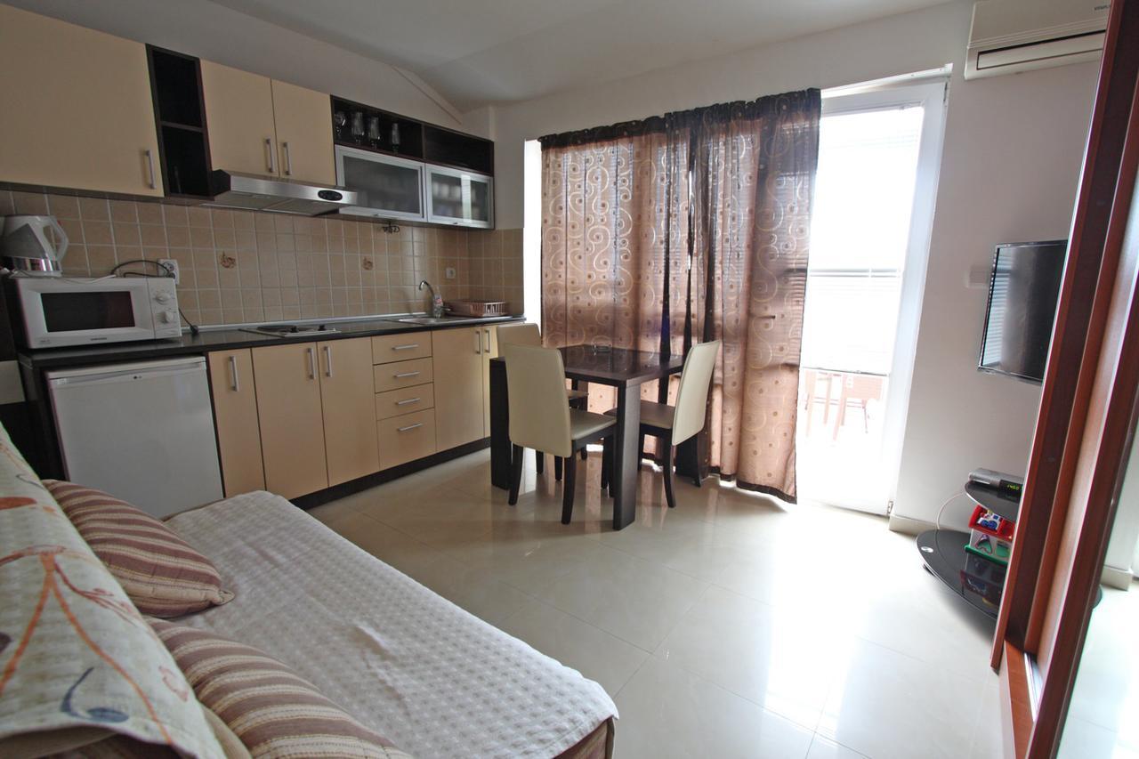 Apartmani Irena Петровац Экстерьер фото