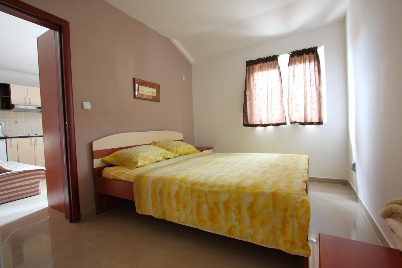 Apartmani Irena Петровац Экстерьер фото