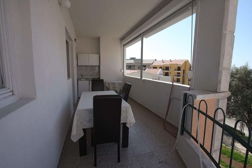 Apartmani Irena Петровац Экстерьер фото