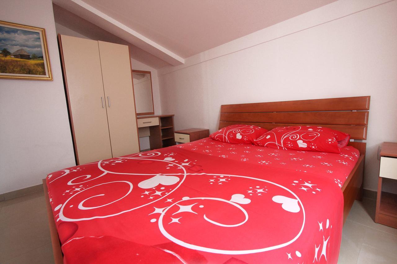 Apartmani Irena Петровац Экстерьер фото